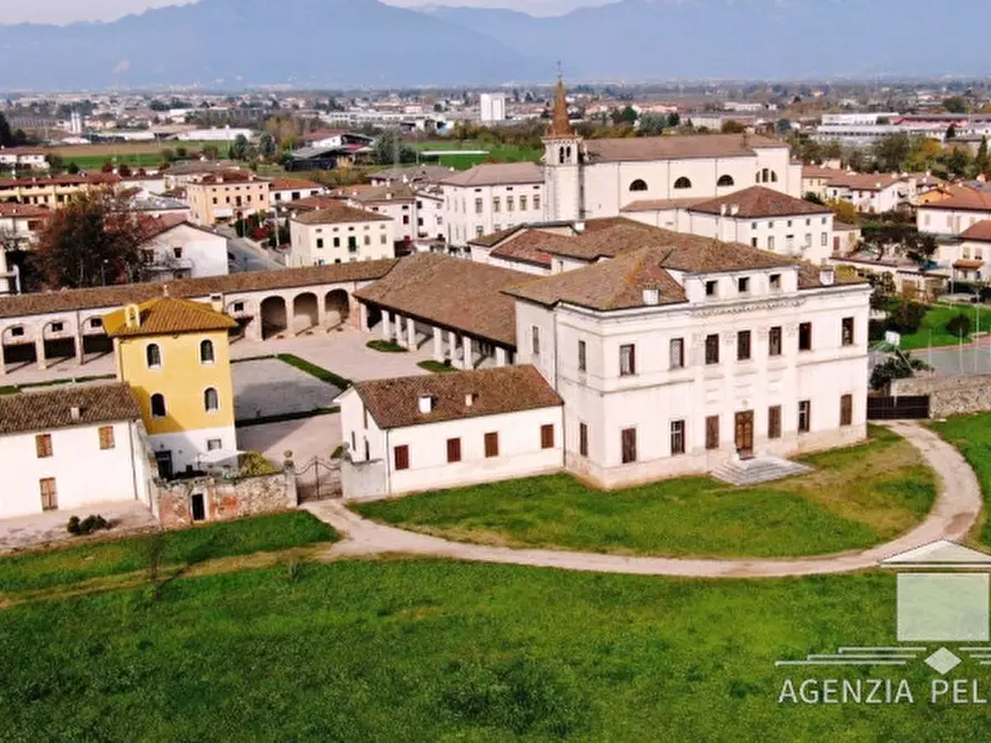 Immagine 6 di Villa in vendita  in Via Ponte a Malo