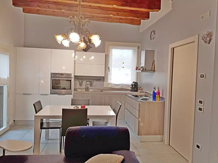 Immagine 34 di Villa in vendita  in Via Ponte a Malo