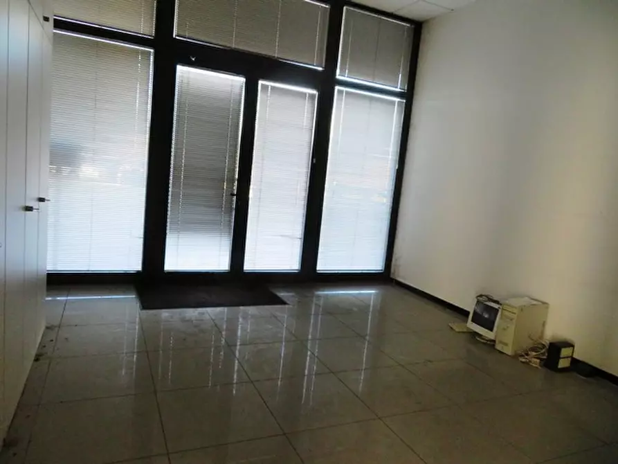 Immagine 12 di Negozio in vendita  in via quasimodo a Castel Maggiore