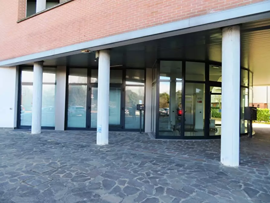 Immagine 16 di Negozio in vendita  in via quasimodo a Castel Maggiore