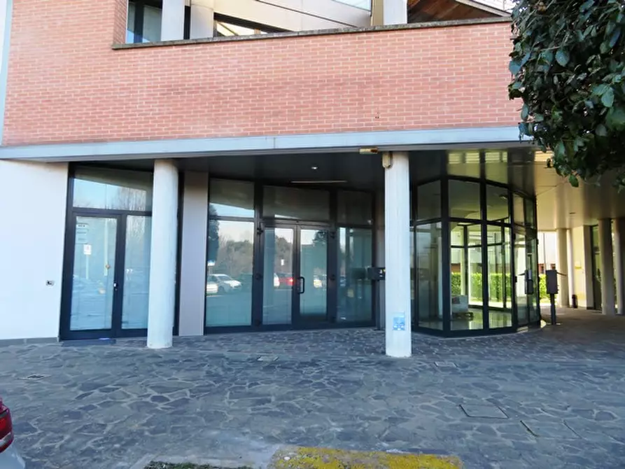 Immagine 17 di Negozio in vendita  in via quasimodo a Castel Maggiore