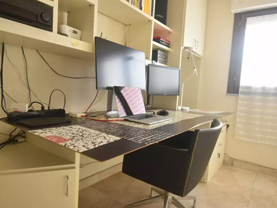 Immagine 28 di Appartamento in vendita  a Quartu Sant'elena