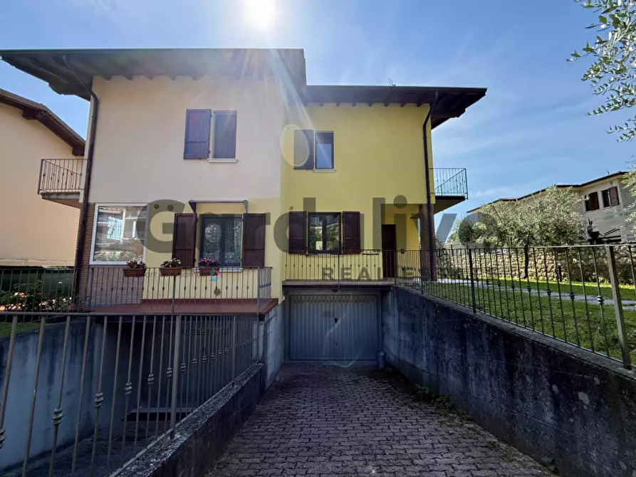 Immagine 5 di Casa bifamiliare in vendita  in Via Lago Lucone a Polpenazze Del Garda