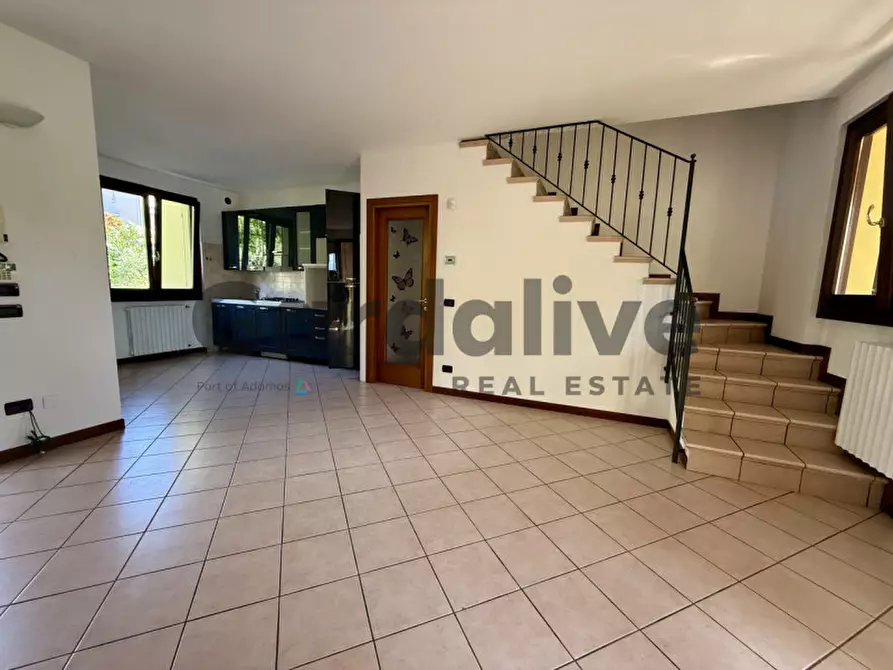 Immagine 9 di Casa bifamiliare in vendita  in Via Lago Lucone a Polpenazze Del Garda
