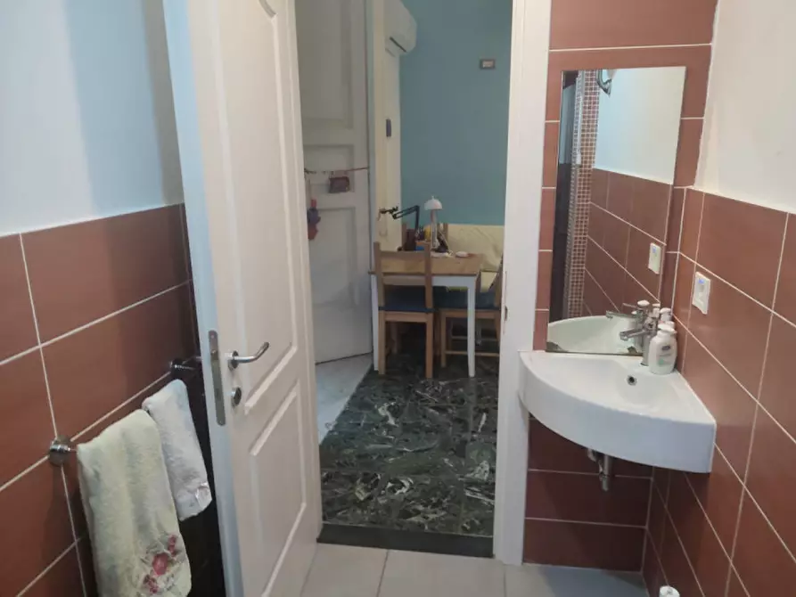 Immagine 7 di Appartamento in affitto  in Via Toledo a Napoli