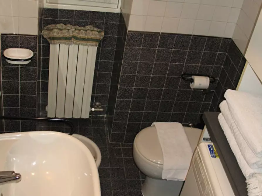 Immagine 13 di Appartamento in vendita  in via taramelli a Milano