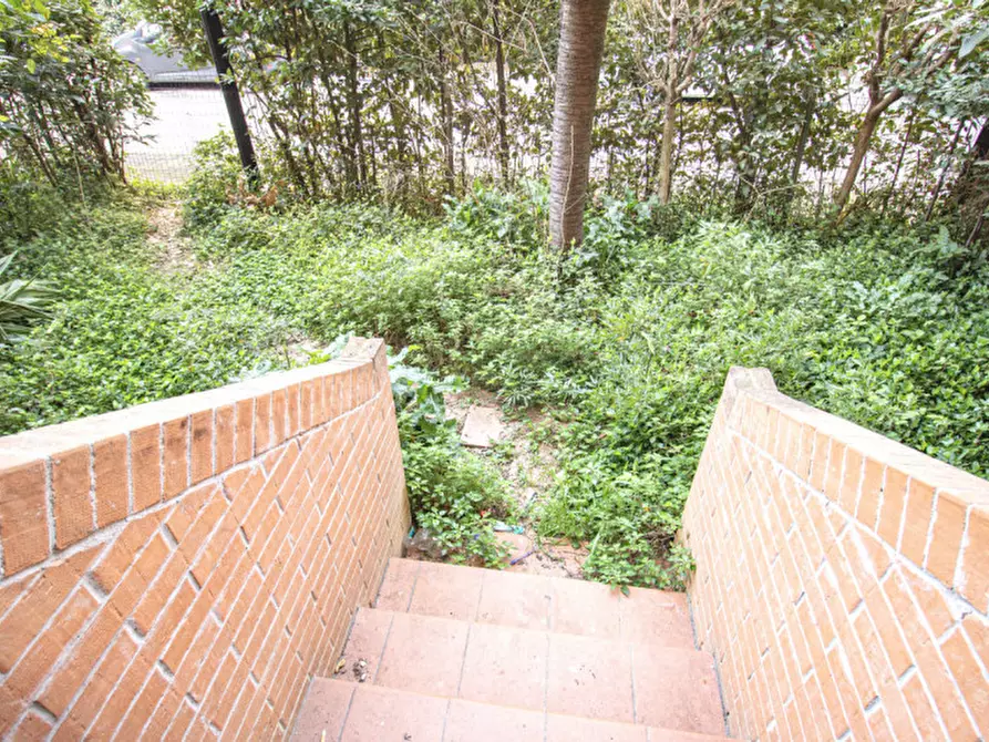 Immagine 12 di Appartamento in vendita  a Prato