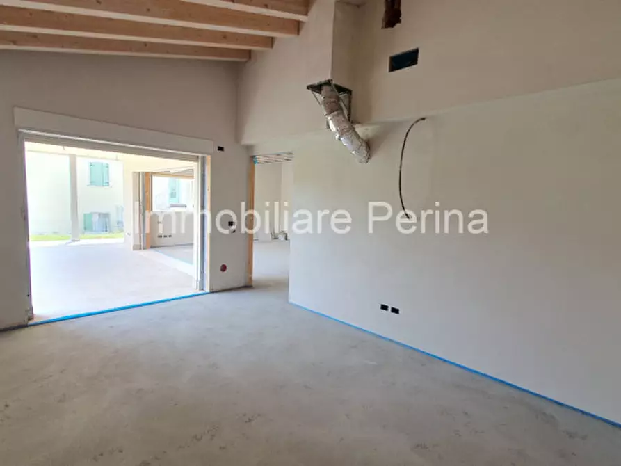 Immagine 6 di Villa in vendita  in Via Caduti di Nassiriya a Caprino Veronese