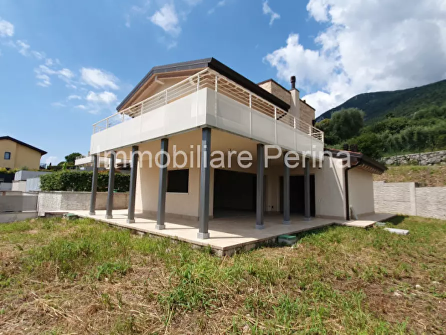 Immagine 28 di Villa in vendita  in Via Caduti di Nassiriya a Caprino Veronese