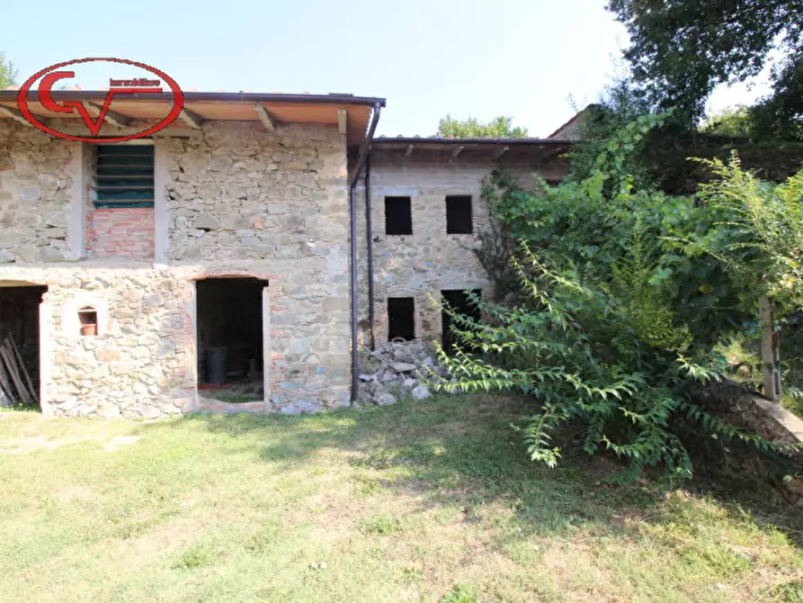 Immagine 25 di Rustico / casale in vendita  a Terranuova Bracciolini