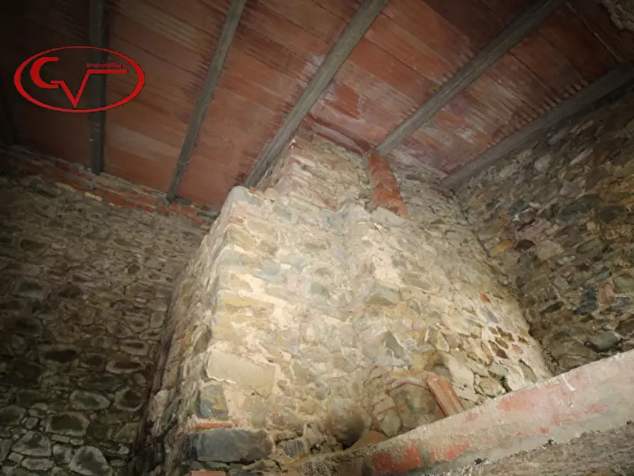 Immagine 27 di Rustico / casale in vendita  a Terranuova Bracciolini
