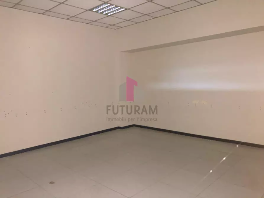 Immagine 4 di Ufficio in affitto  in Statale del Santo 99999999 a Limena