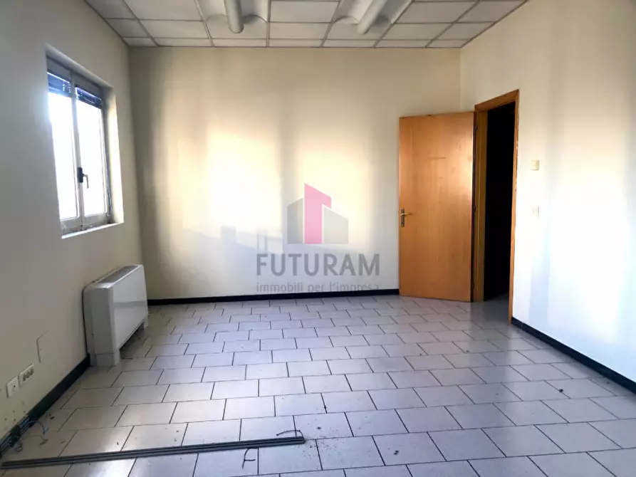 Immagine 5 di Ufficio in affitto  in Statale del Santo 99999999 a Limena
