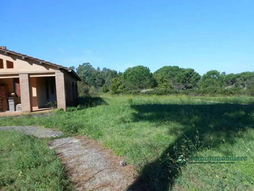 Immagine 3 di Villa in vendita  in Via Camillo Spinedi a Roma