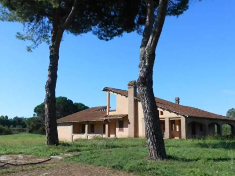 Immagine 6 di Villa in vendita  in Via Camillo Spinedi a Roma