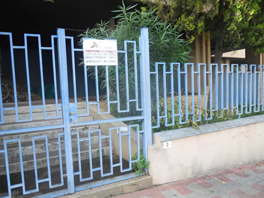 Immagine 2 di Ufficio in vendita  in via bligny a Cagliari