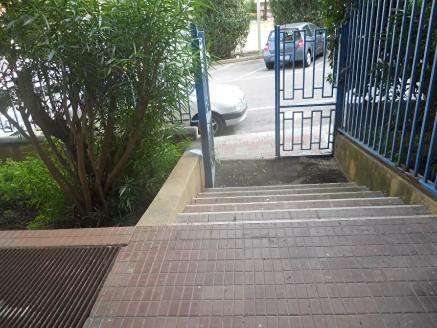 Immagine 3 di Ufficio in vendita  in via bligny a Cagliari