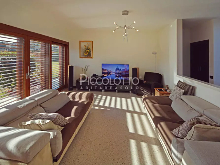 Immagine 9 di Villa in vendita  in Via Foresto Vecchio a Asolo
