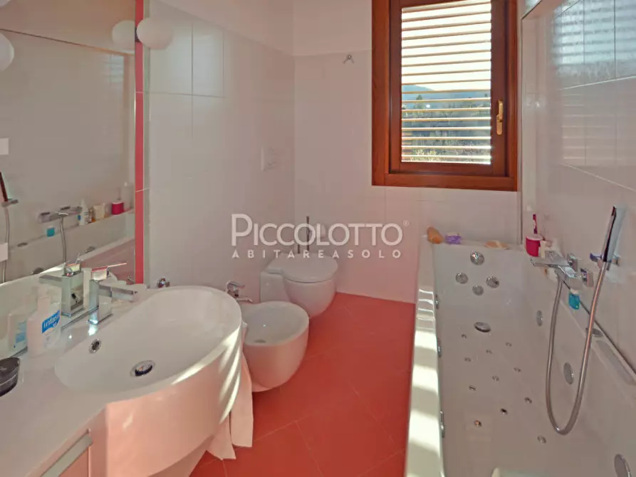 Immagine 23 di Villa in vendita  in Via Foresto Vecchio a Asolo