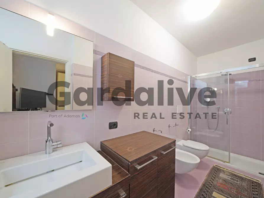 Immagine 16 di Villa in vendita  in Via Monte Tapino a Padenghe Sul Garda