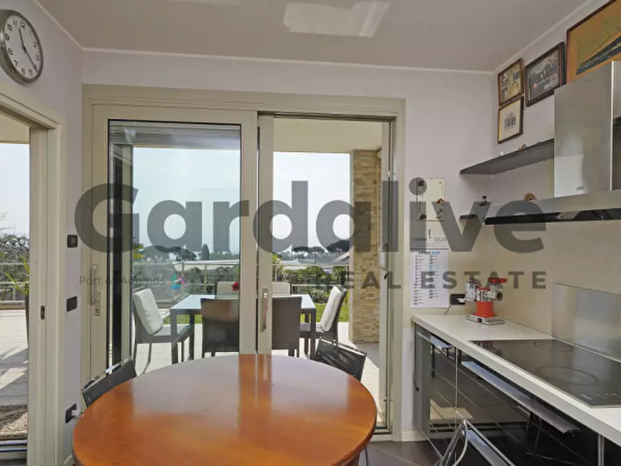 Immagine 31 di Villa in vendita  in Via Monte Tapino a Padenghe Sul Garda