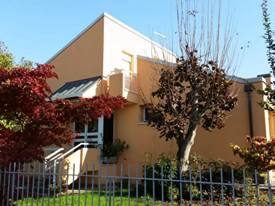 Immagine 1 di Casa indipendente in vendita  a Solesino