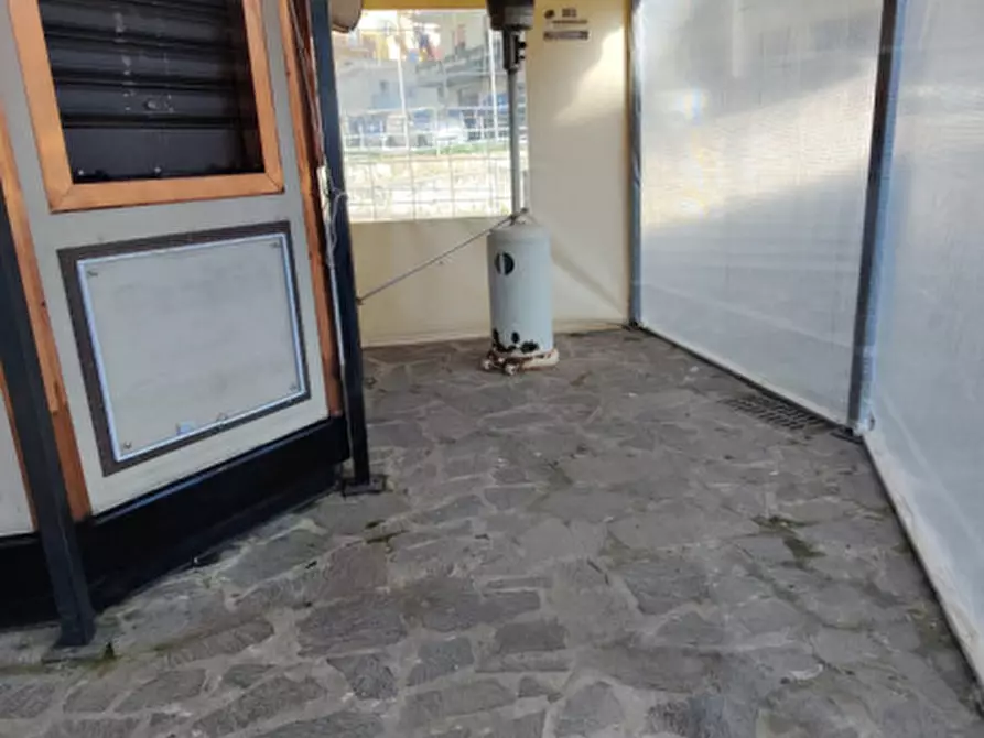 Immagine 8 di Attività commerciale in vendita  in Via Veneto a Eboli