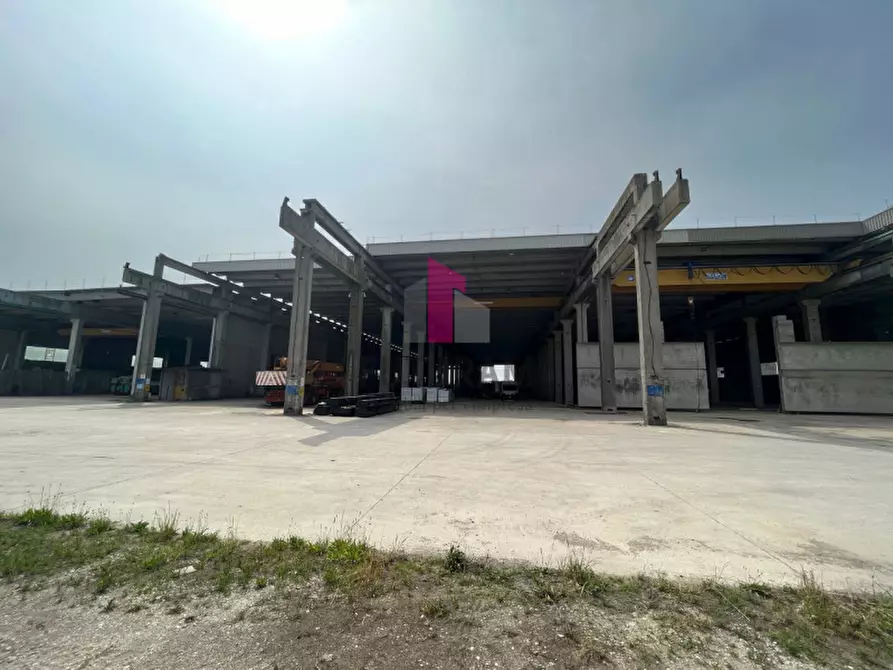 Immagine 8 di Capannone industriale in affitto  in via valsugana a Cittadella