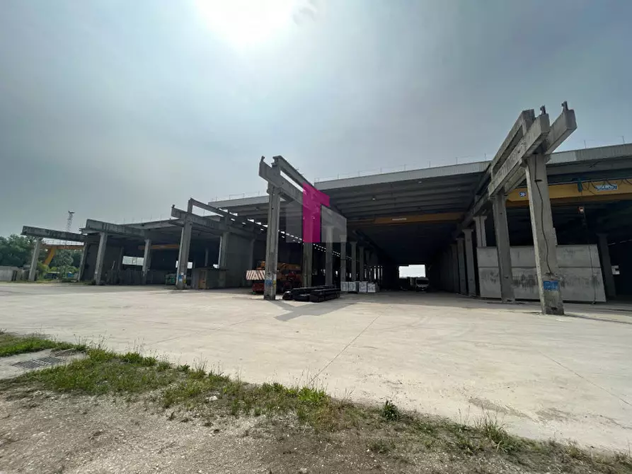 Immagine 9 di Capannone industriale in affitto  in via valsugana a Cittadella