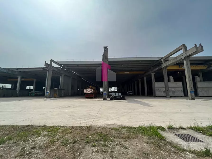 Immagine 10 di Capannone industriale in affitto  in via valsugana a Cittadella