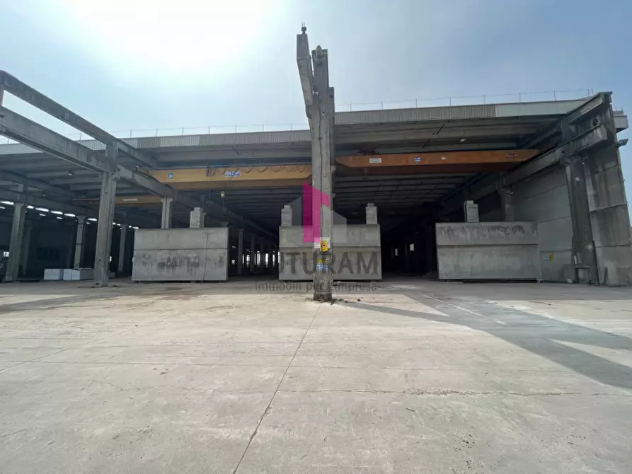 Immagine 11 di Capannone industriale in affitto  in via valsugana a Cittadella