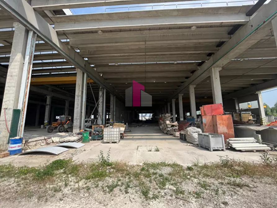 Immagine 15 di Capannone industriale in affitto  in via valsugana a Cittadella