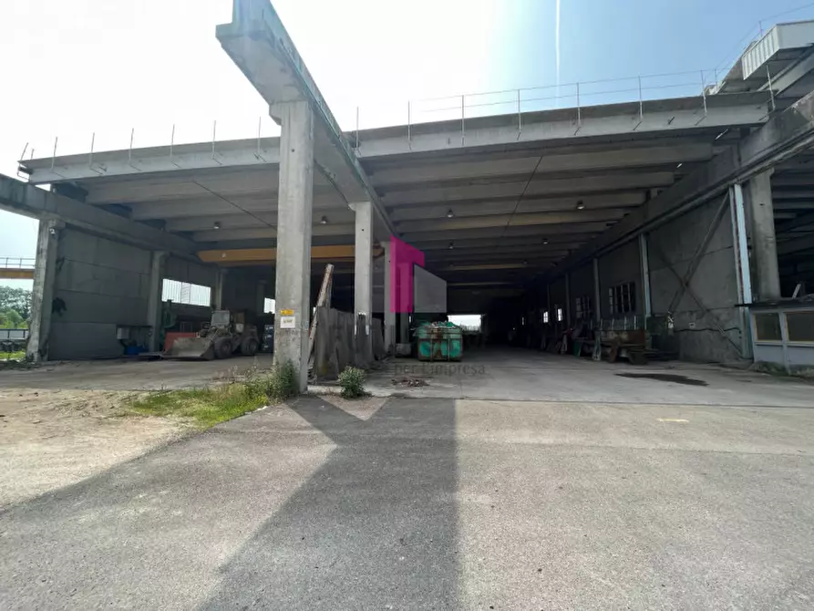 Immagine 16 di Capannone industriale in affitto  in via valsugana a Cittadella