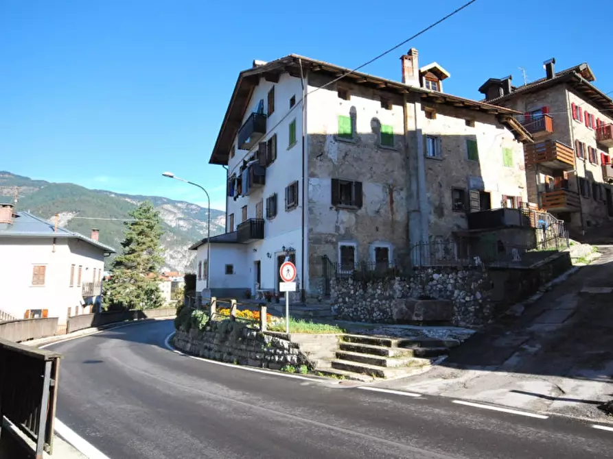 Immagine 10 di Appartamento in vendita  in Via Roma a Lorenzago Di Cadore