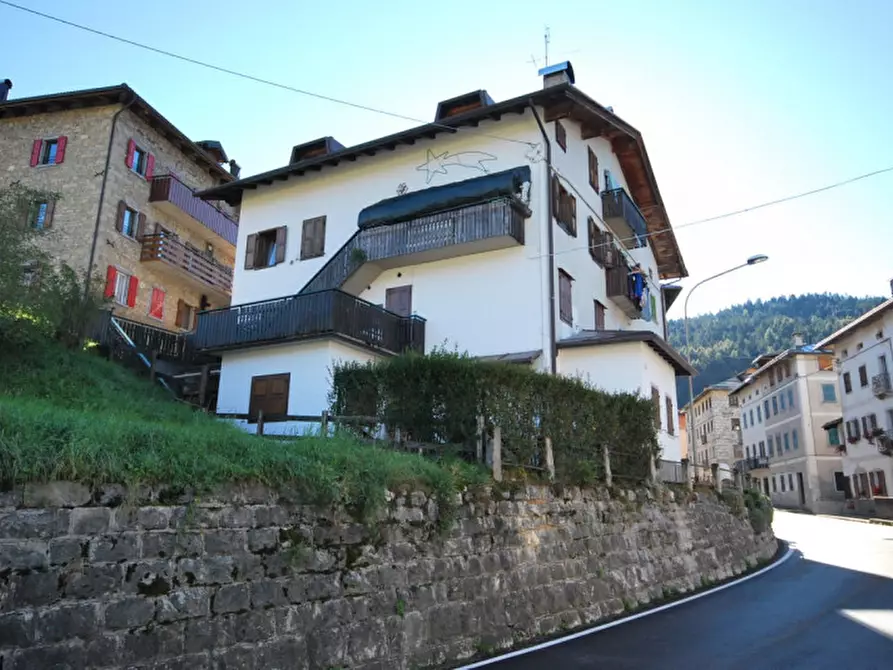 Immagine 11 di Appartamento in vendita  in Via Roma a Lorenzago Di Cadore