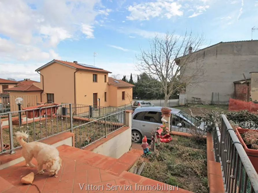 Immagine 15 di Appartamento in vendita  in via della resistenza a Montepulciano