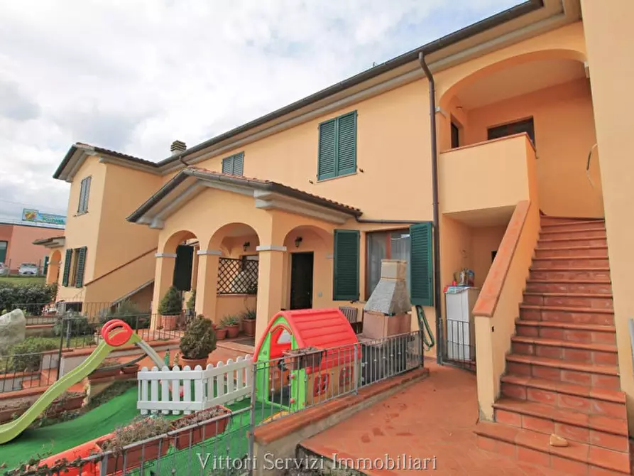 Immagine 18 di Appartamento in vendita  in via della resistenza a Montepulciano