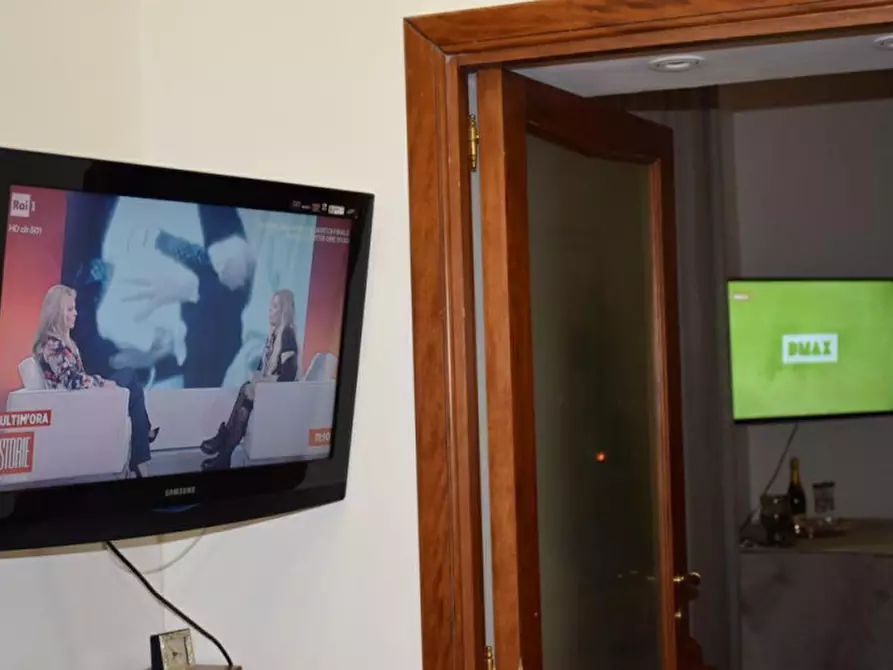 Immagine 4 di Appartamento in affitto  in Via Toledo a Napoli