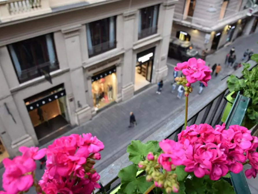 Immagine 9 di Appartamento in affitto  in Via Toledo a Napoli