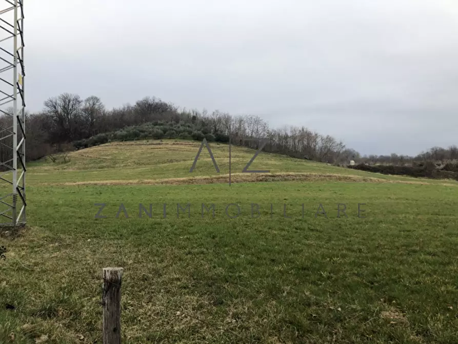 Immagine 1 di Terreno in vendita  in Via Acque a Fonte
