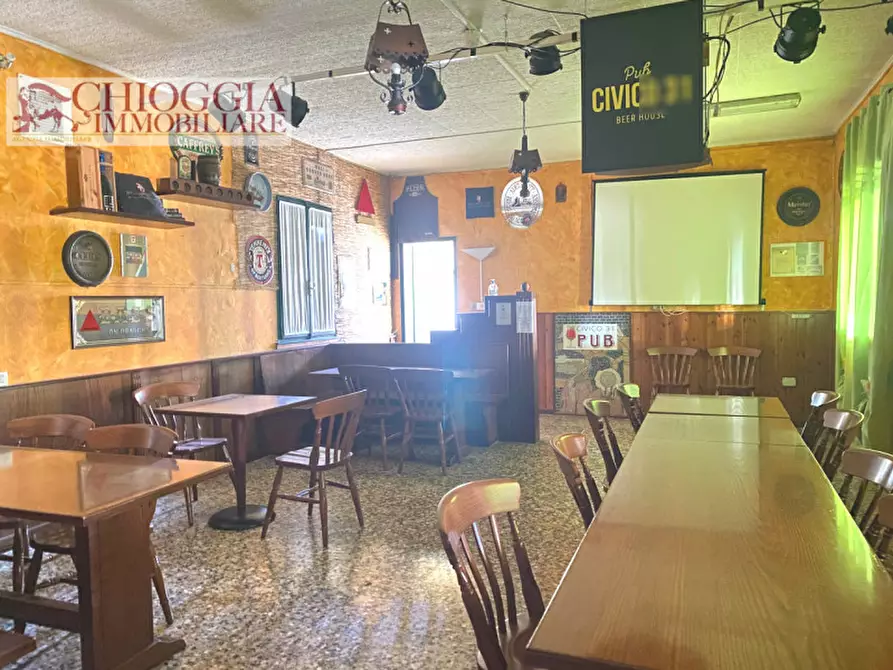 Immagine 5 di Negozio in vendita  in Via San Donato a Correzzola