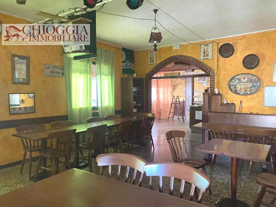 Immagine 7 di Negozio in vendita  in Via San Donato a Correzzola