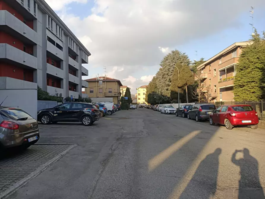 Immagine 1 di Garage in vendita  in via Ferrara a Parma
