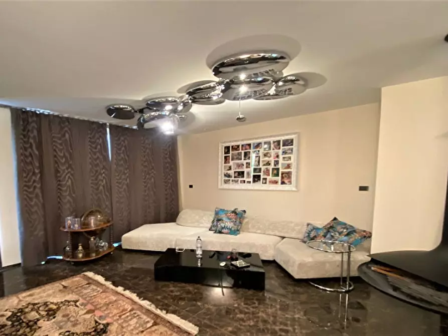 Immagine 3 di Villa in vendita  in via Puccini a Misano Adriatico