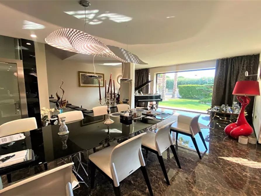 Immagine 7 di Villa in vendita  in via Puccini a Misano Adriatico