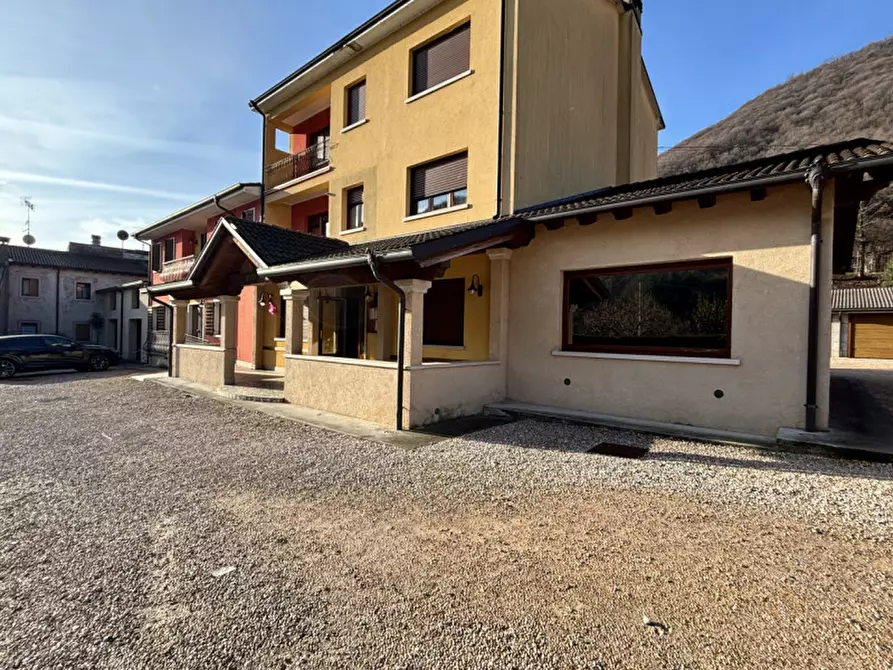 Immagine 2 di Attività commerciale in affitto  in Via triga a Badia Calavena