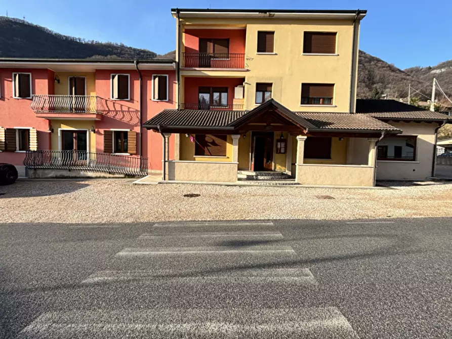 Immagine 4 di Attività commerciale in affitto  in Via triga a Badia Calavena