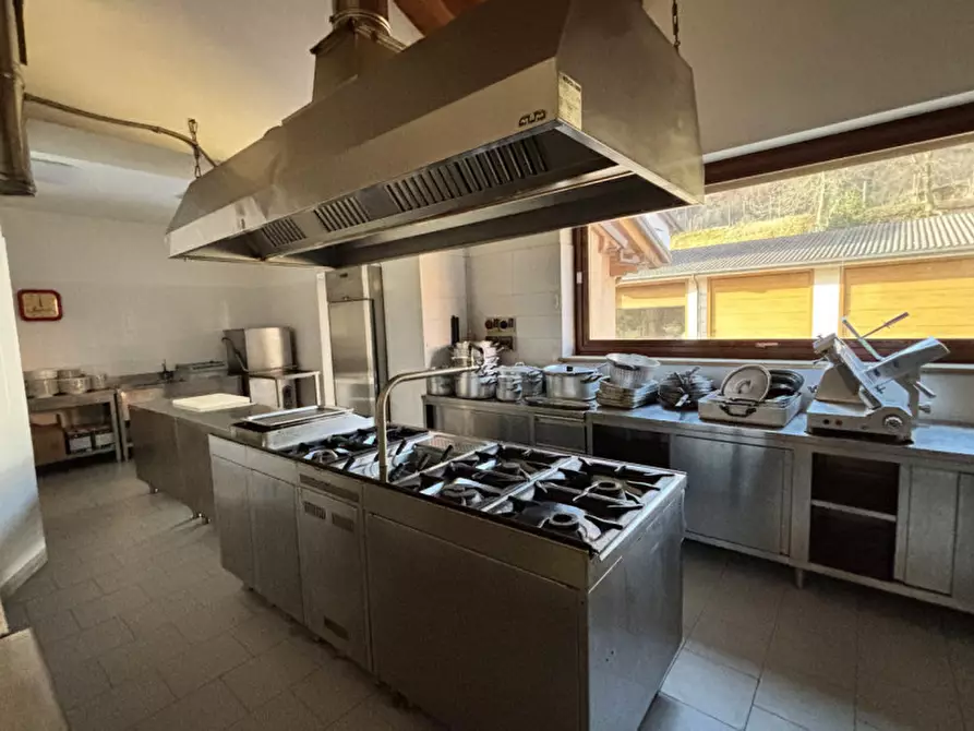 Immagine 16 di Attività commerciale in affitto  in Via triga a Badia Calavena