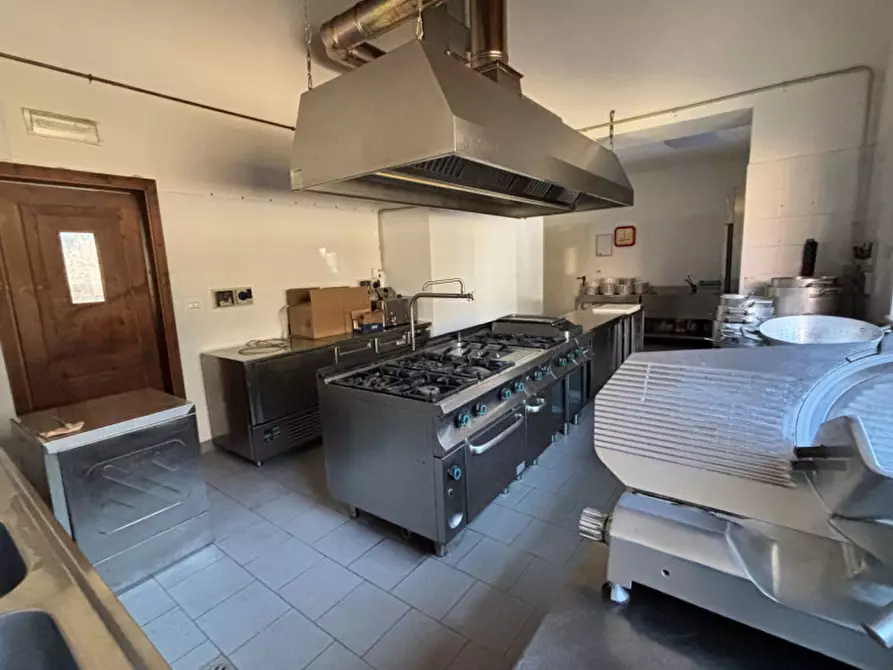 Immagine 17 di Attività commerciale in affitto  in Via triga a Badia Calavena