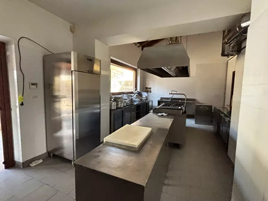 Immagine 18 di Attività commerciale in affitto  in Via triga a Badia Calavena